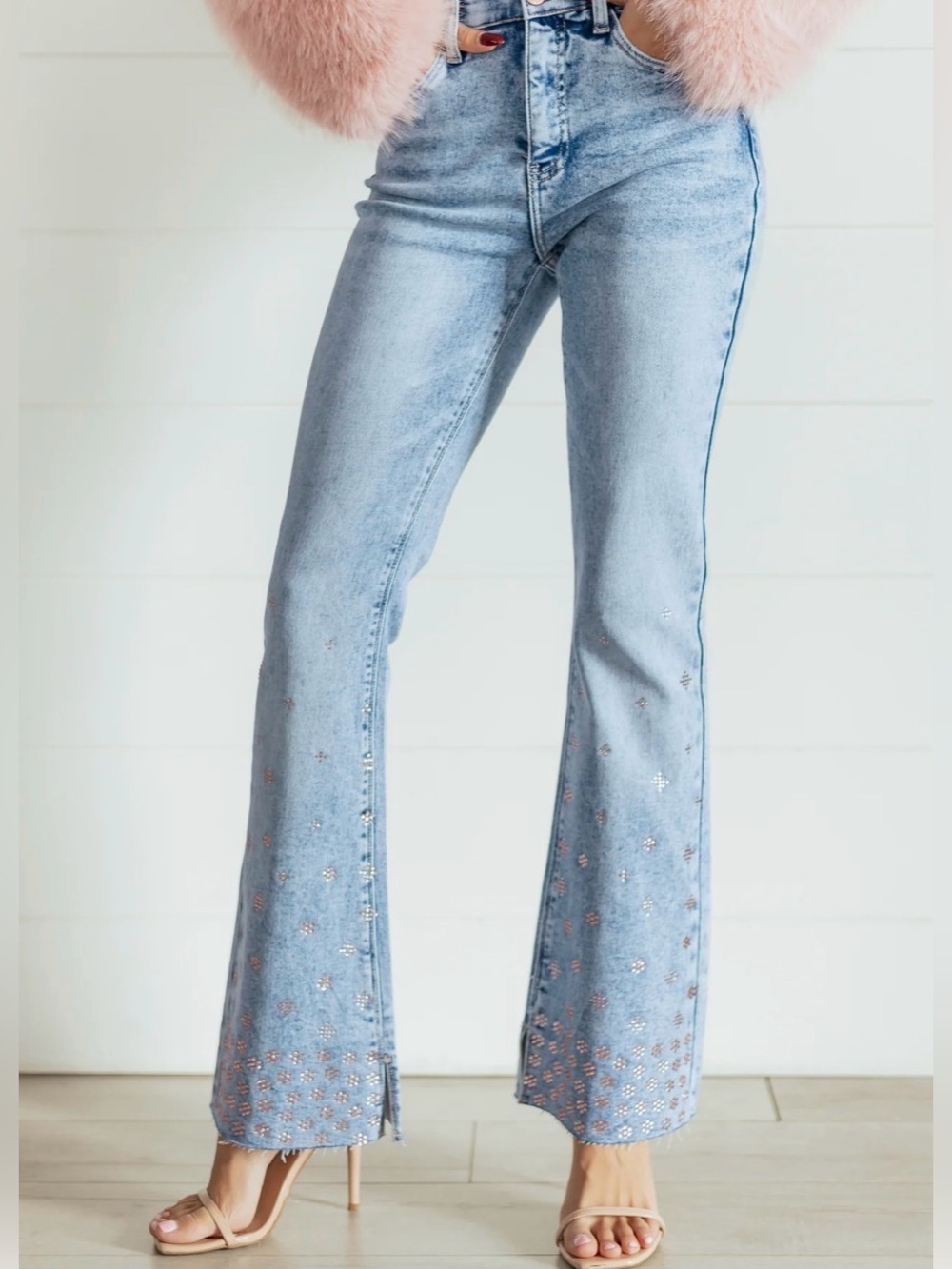 NWT Saige Denim Tummy Control Floral Rhinestone Stretch Flare Jeans 1X